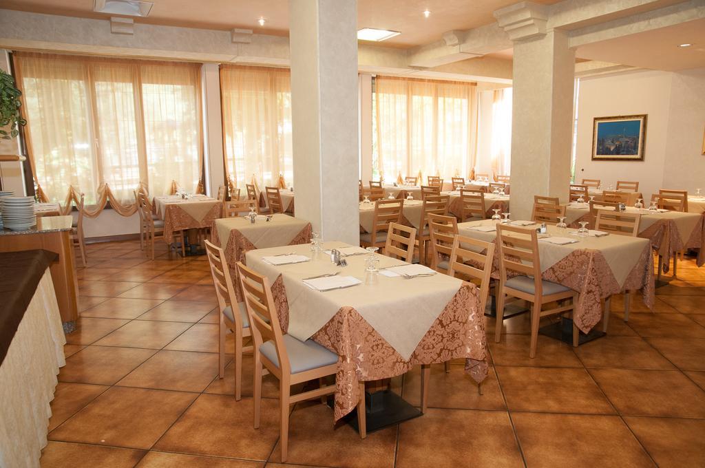 Hotel Concordia Levico Terme Buitenkant foto