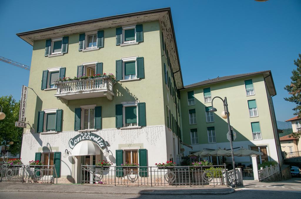 Hotel Concordia Levico Terme Buitenkant foto